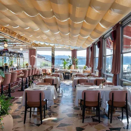 Hotell Crowne Plaza - Ortakoy Bosphorus By Ihg Istanbul