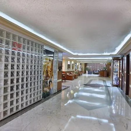 Hotell Crowne Plaza - Ortakoy Bosphorus By Ihg Istanbul