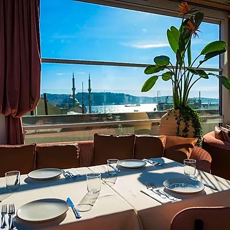 Hotell Crowne Plaza - Ortakoy Bosphorus By Ihg