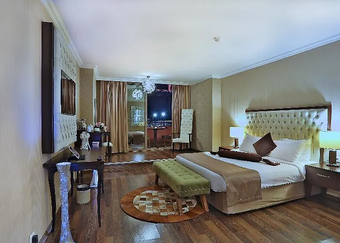 Отель Crowne Plaza - Ortakoy Bosphorus By Ihg Стамбул